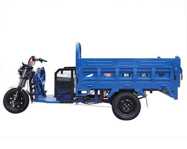 阜陽三開車型